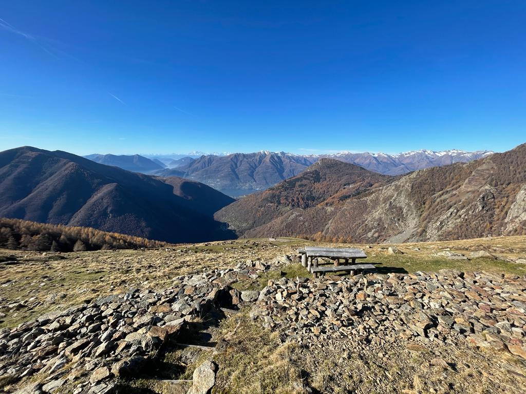 Rifugio Ghiera Pagnona Paese Vista dal Rifugio